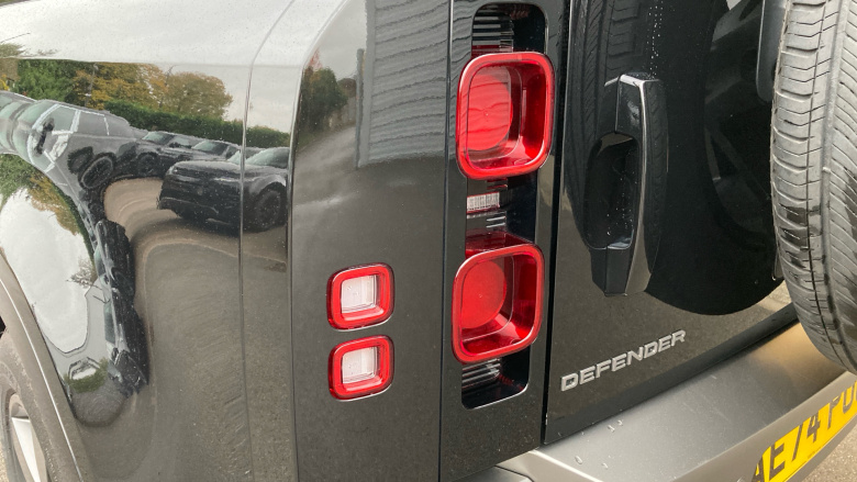 Land Rover Defender 90 Diesel 3.0 D250 Hard Top X-Dynamic HSE Auto [3 Seat]